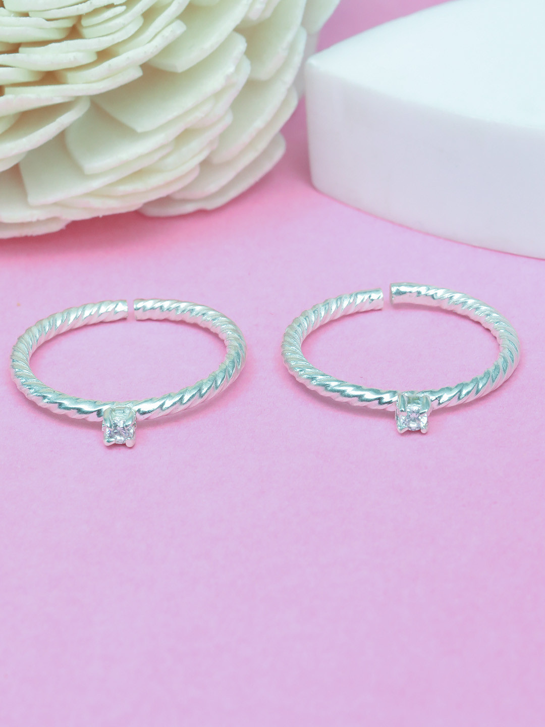 

Unniyarcha Set Of 2 92.5 Silver Toe Rings