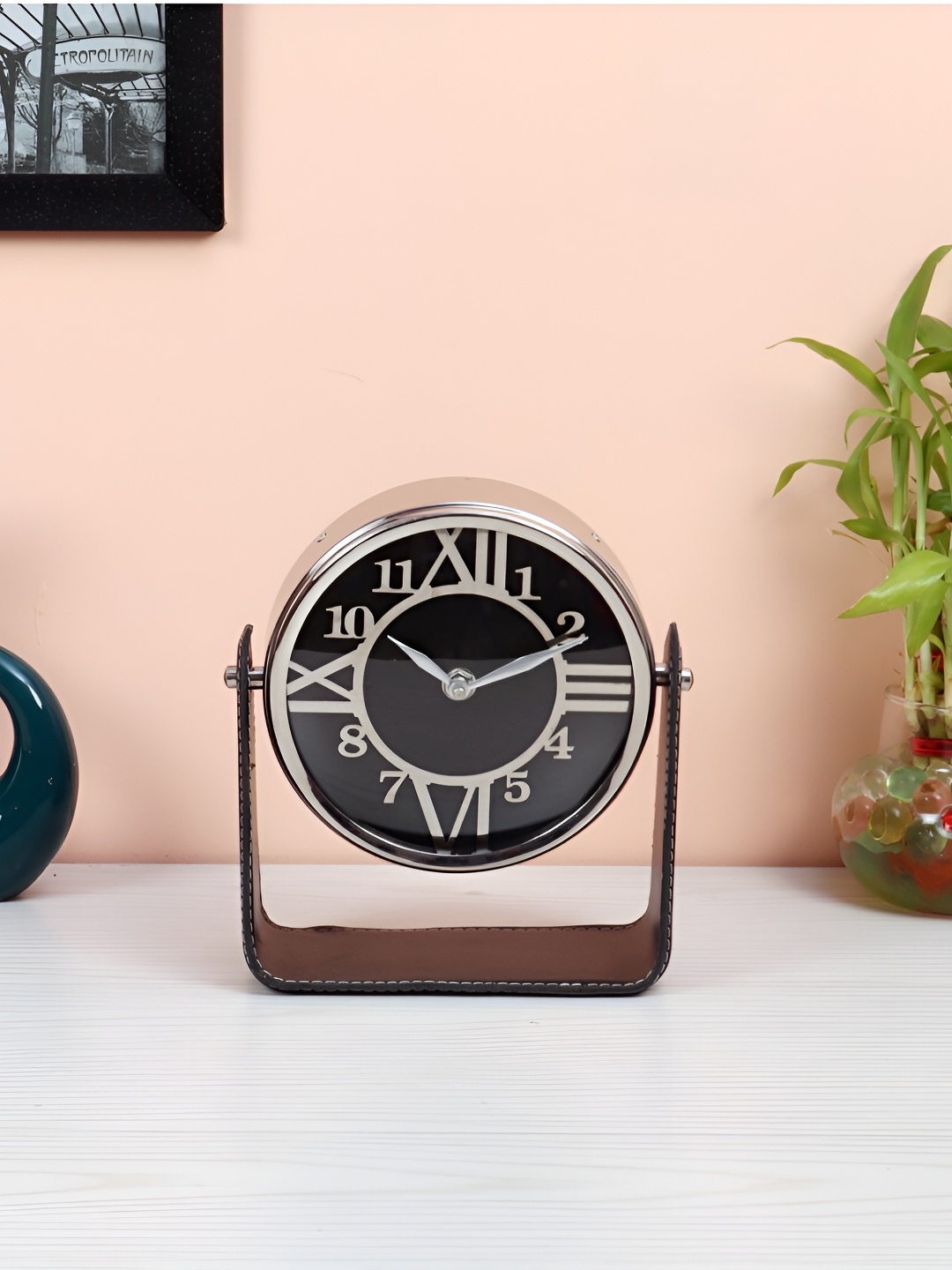 

Decor de Maison Silver Toned & Black Round Contemporary Table Clock