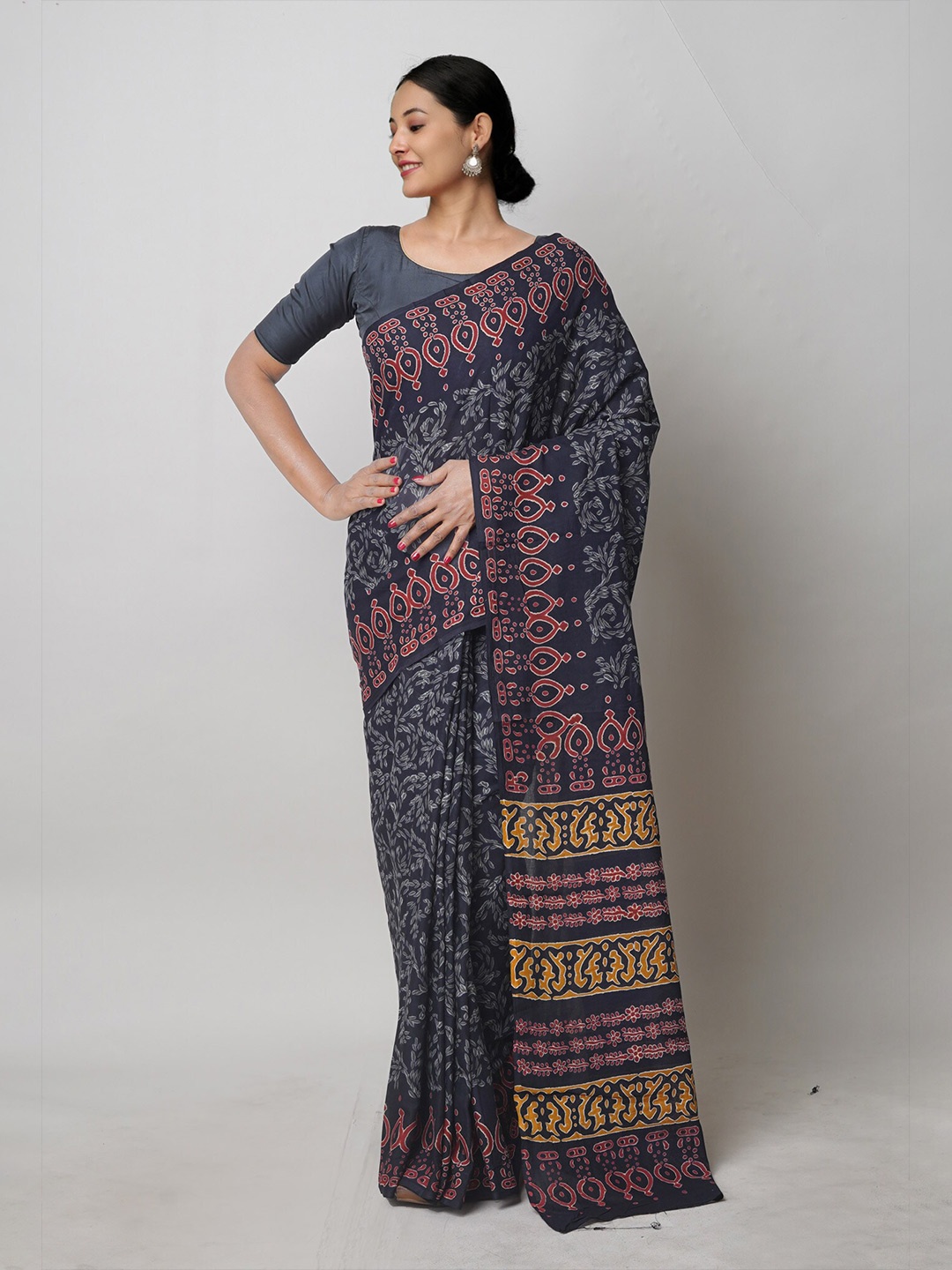 

Unnati Silks Ethnic Motifs Block Printed Pure Cotton Handloom Saree, Black