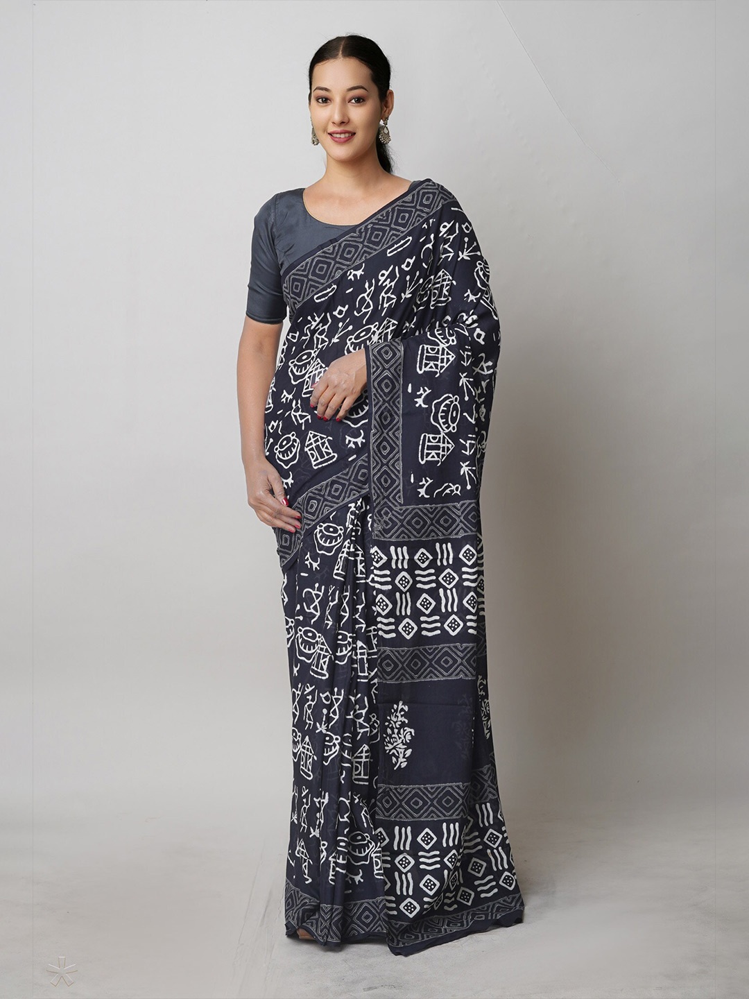 

Unnati Silks Ethnic Motifs Block Printed Pure Cotton Handloom Saree, Black