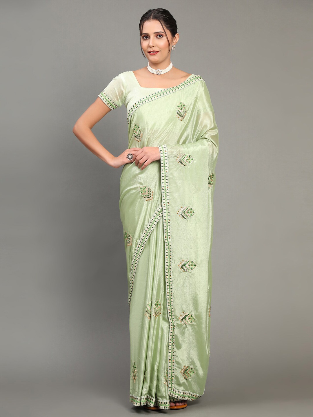 

GoStyle Ethnic Motifs Embroidered Saree, Sea green