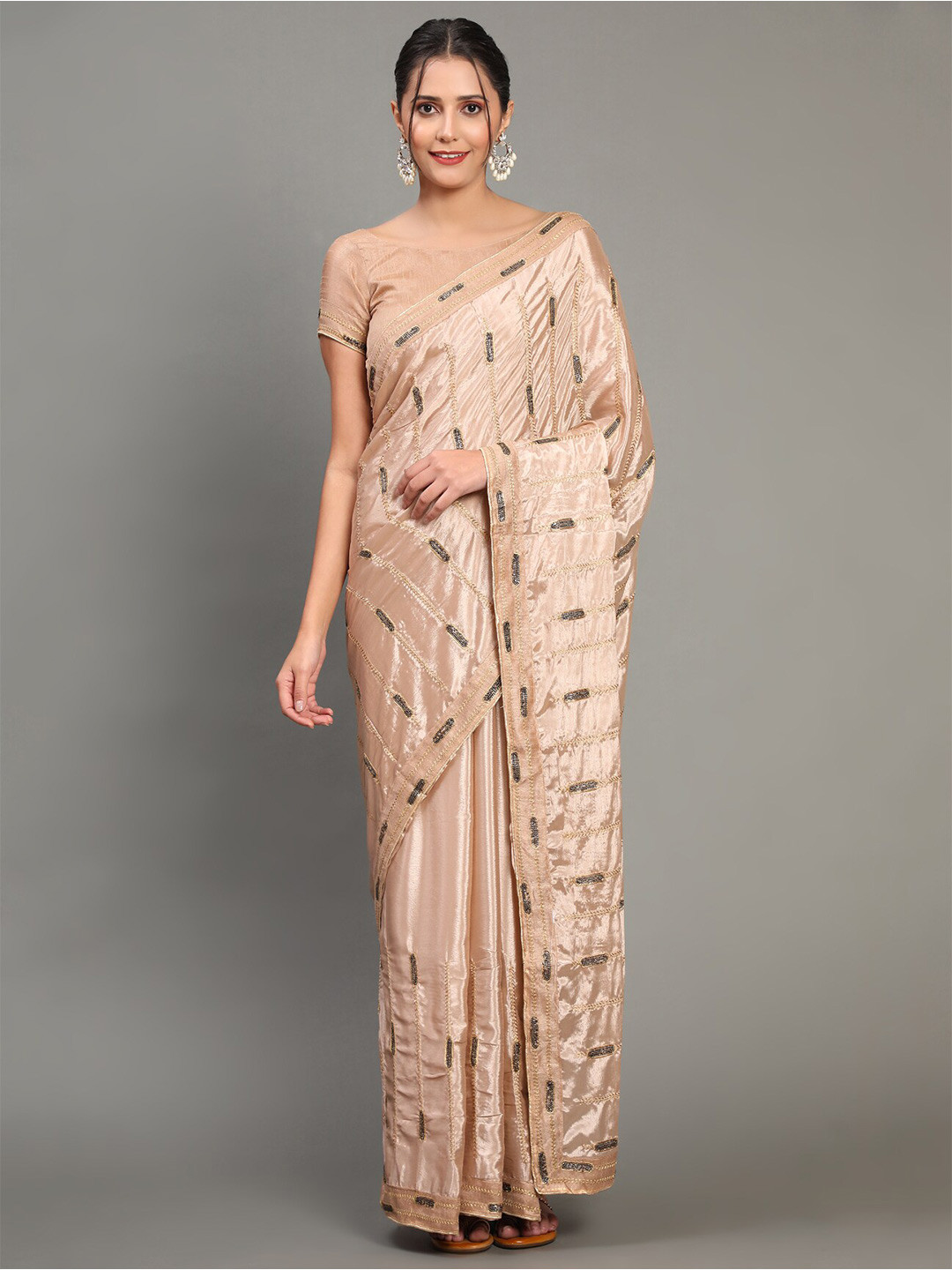 

GoStyle Embellished Mysore Silk Saree, Beige