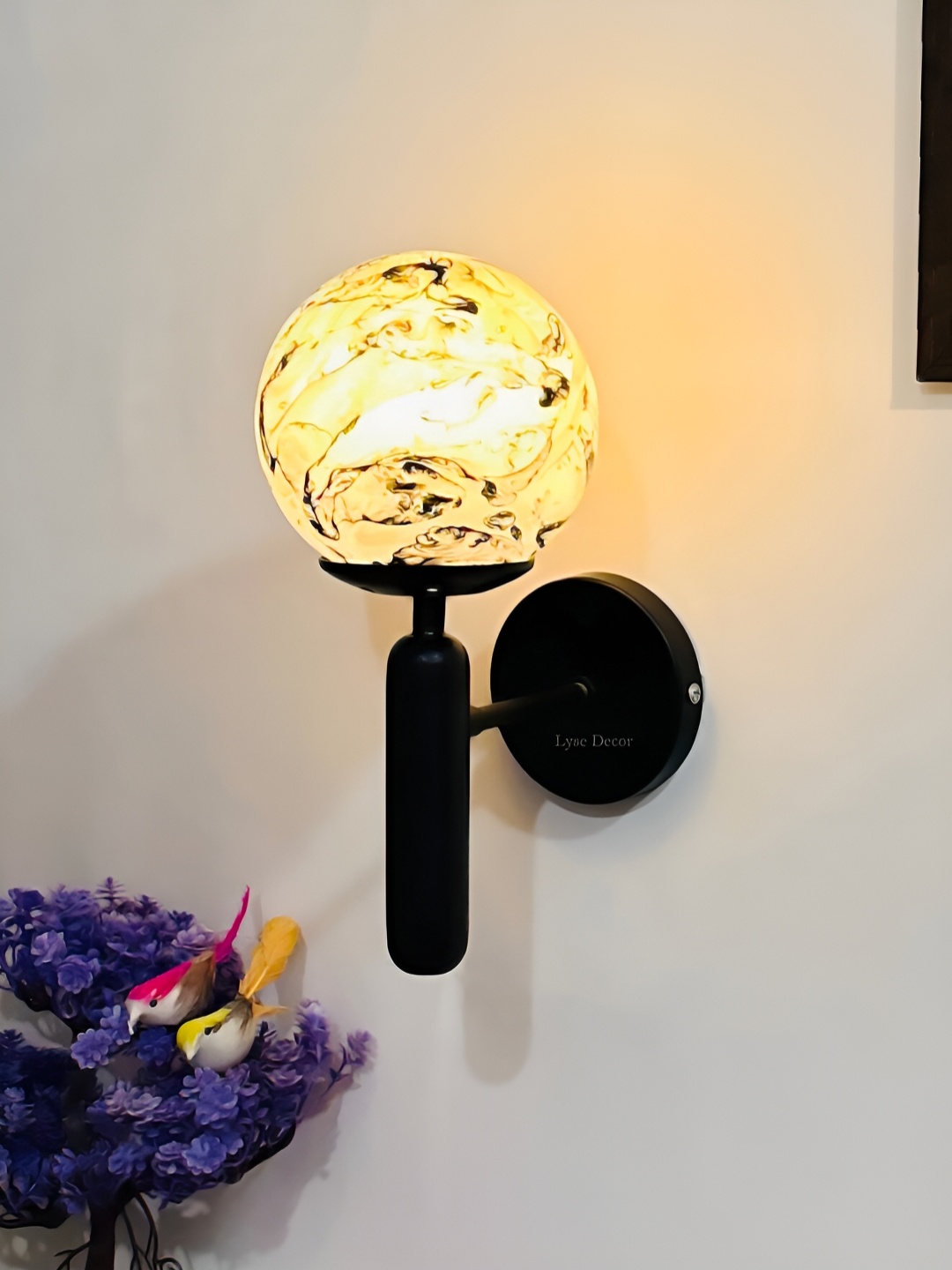 Lyse Decor Black Metal Spherical Shaped Wall Lamp
