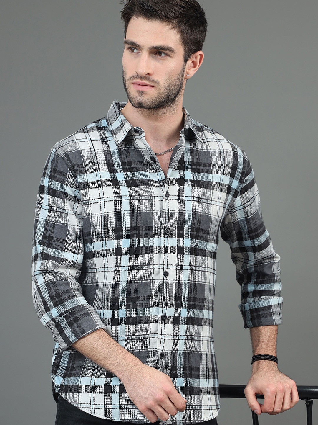 

HERE&NOW White & Grey Slim Fit Tartan Checks Casual Shirt