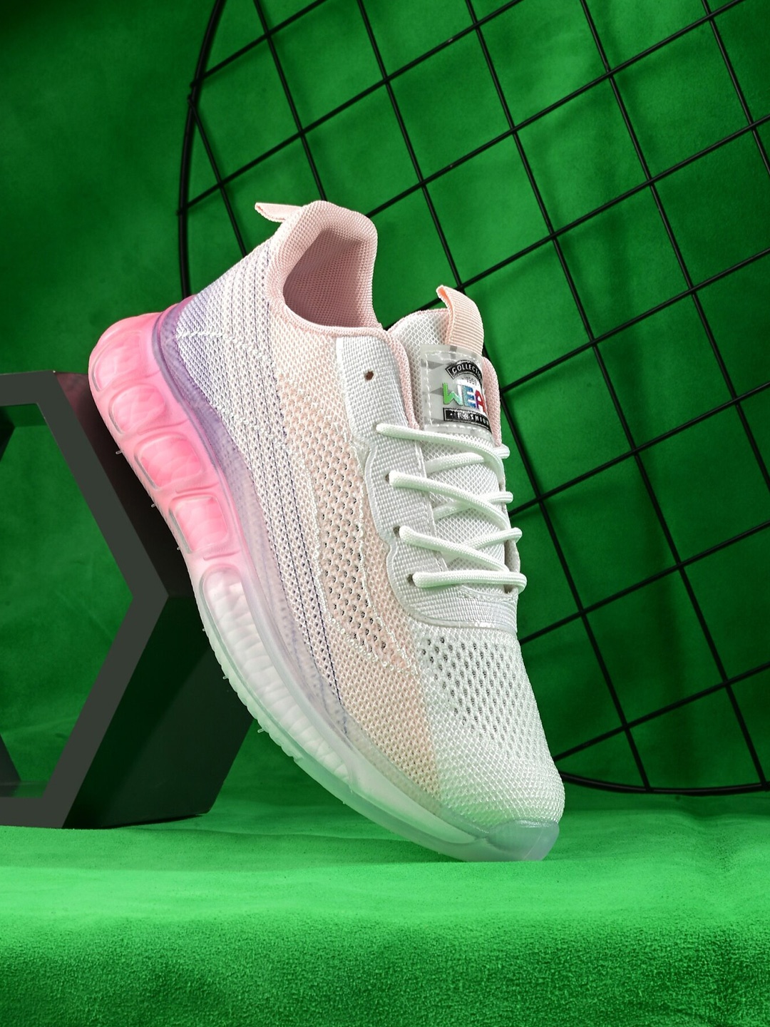 

The Roadster Lifestyle Co. Women White & Pink Textured Lightweight Running Shoes