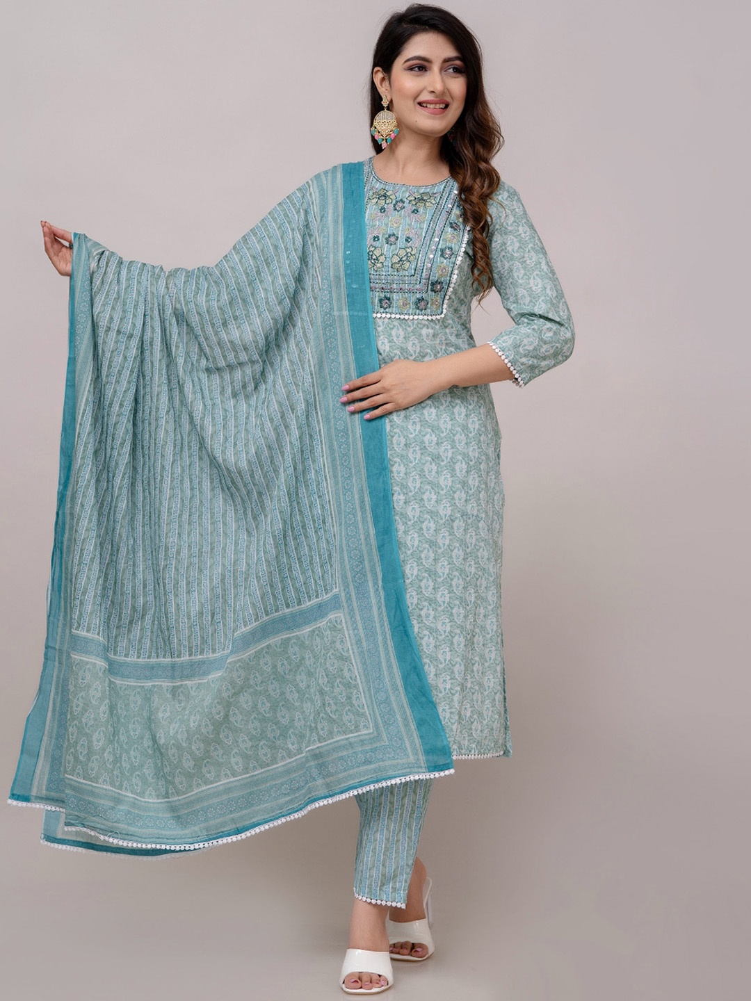 

FrionKandy Paisley Printed Thread Work Pure Cotton Kurta With Trousers & Dupatta, Turquoise blue