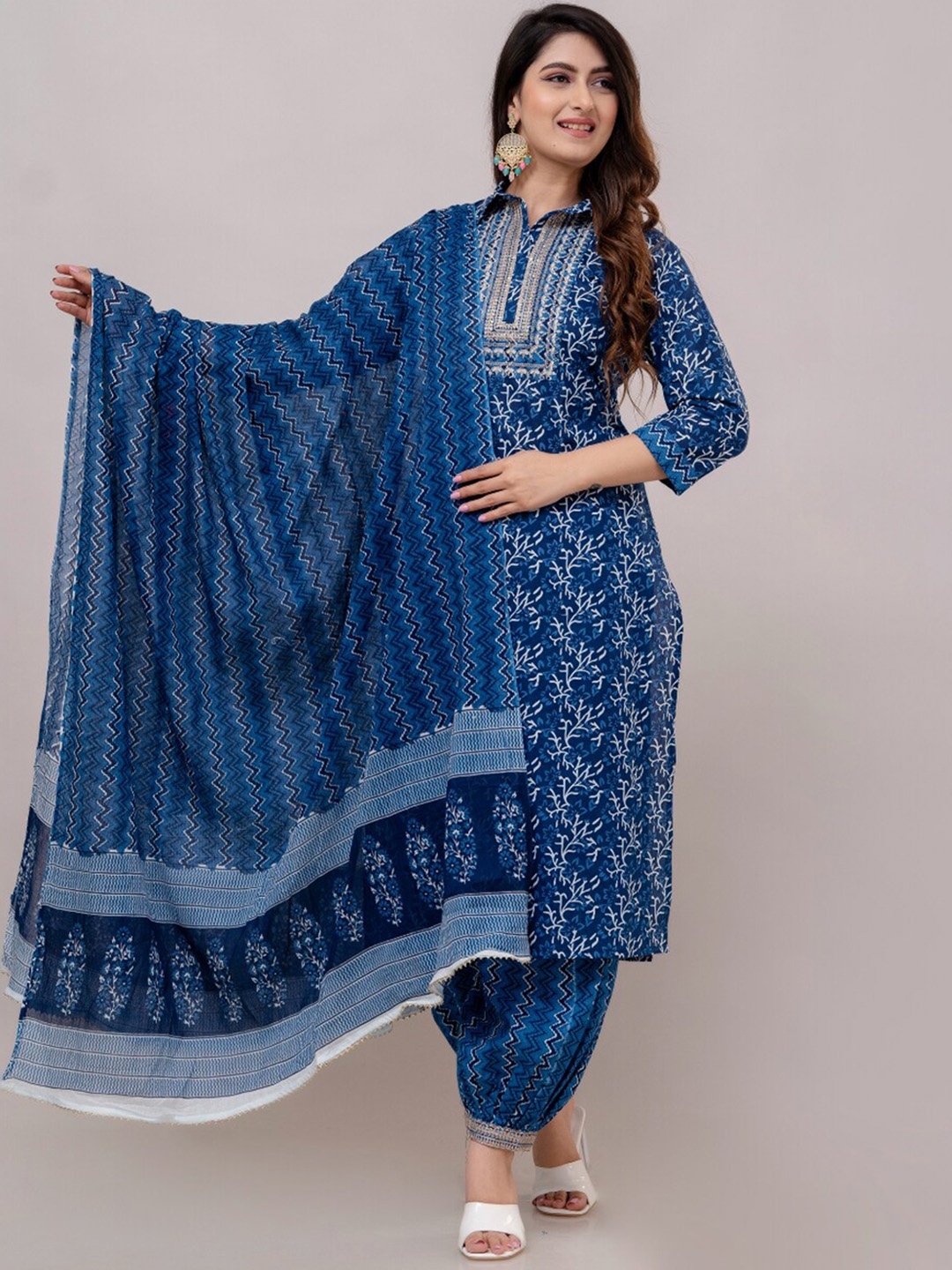

FrionKandy Floral Printed Sequinned Pure Cotton A-Line Kurta With Salwar & Dupatta, Blue