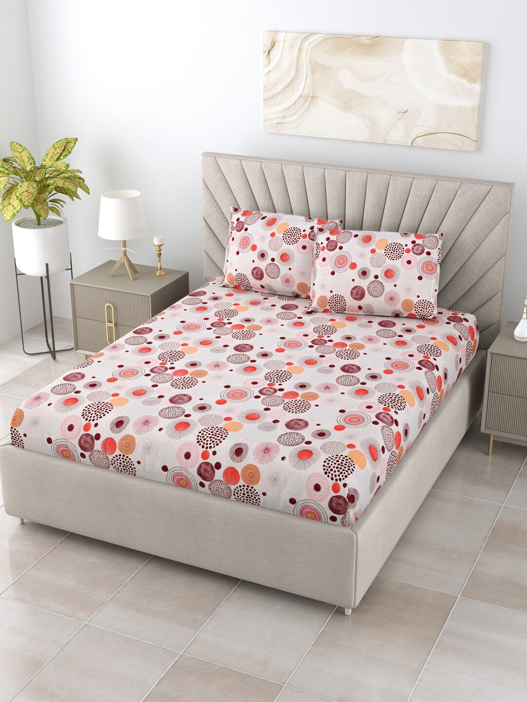 

BOMBAY DYEING FLORENTINE Red & Pink Cotton 144 TC Queen Bedsheet with 2 Pillow Covers