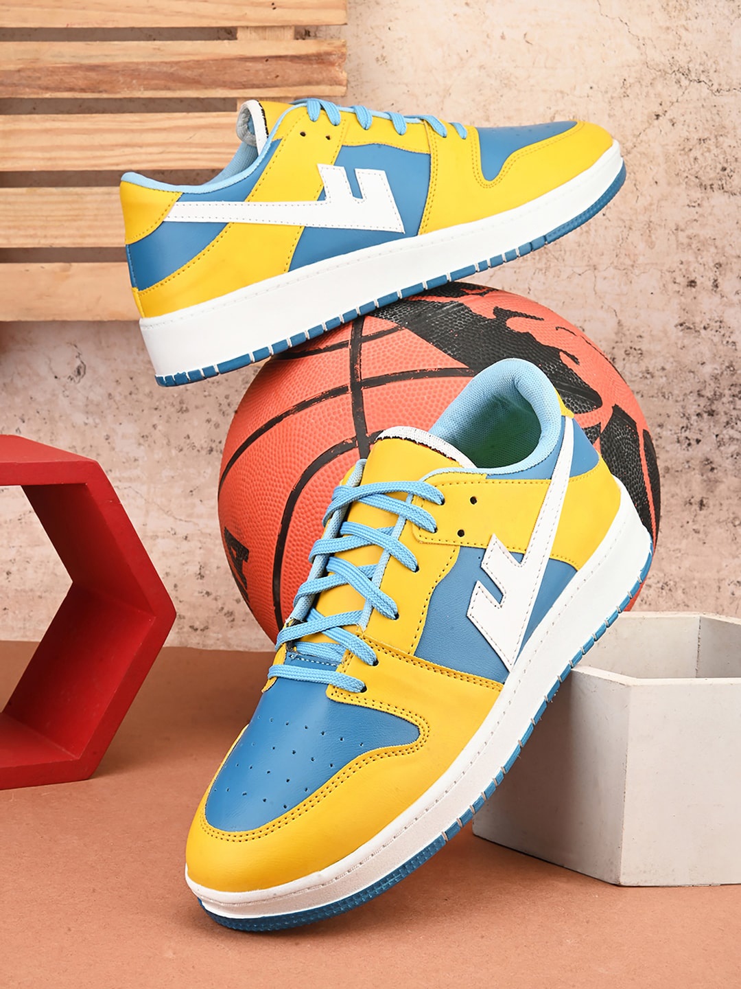 

The Roadster Lifestyle Co. Men Yellow & Blue Colourblocked Lightweight Sneakers