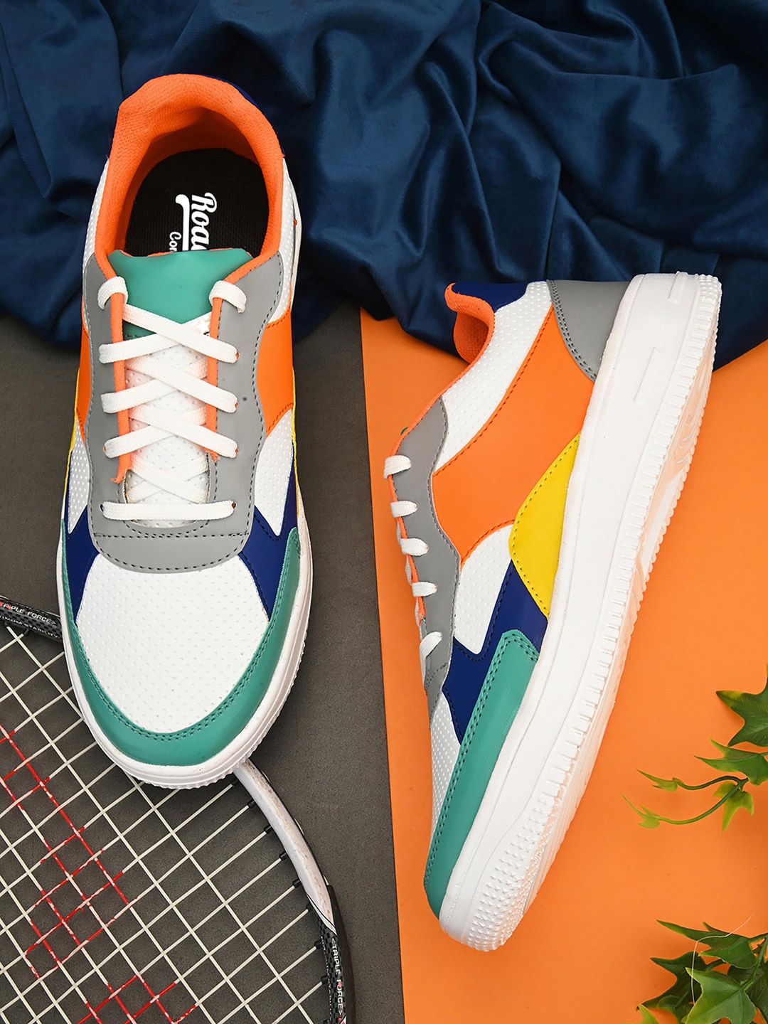 

The Roadster Lifestyle Co. Men White & Orange Colourblocked Lightweight Lace-Up Sneakers