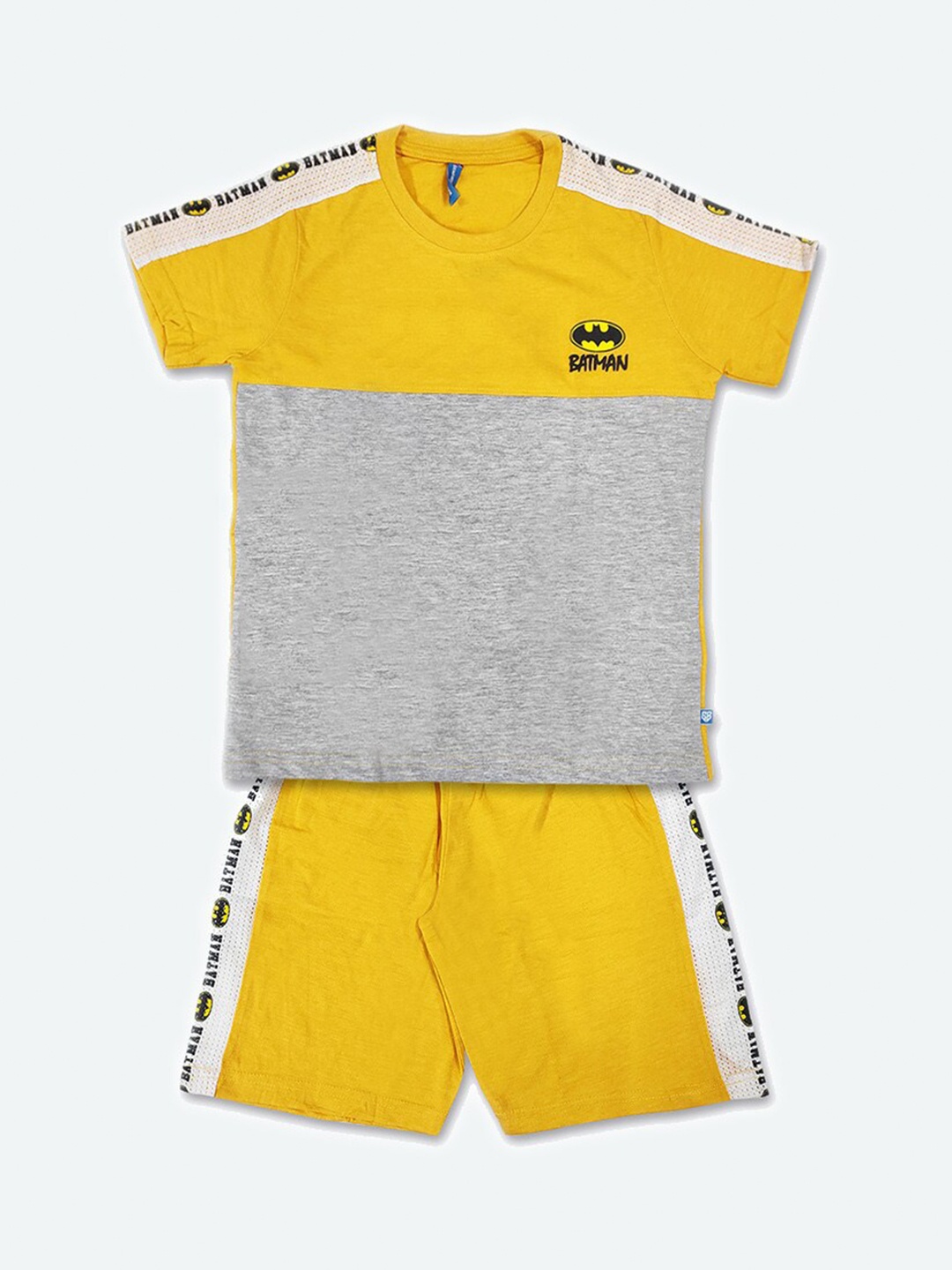 

GAME BEGINS Boys Batman Colourblocked Pure Cotton T-shirt with Shorts, Yellow