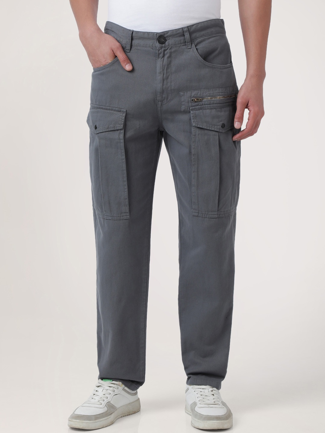 

Bene Kleed Men Relaxed Fit Cargo Trouser, Grey