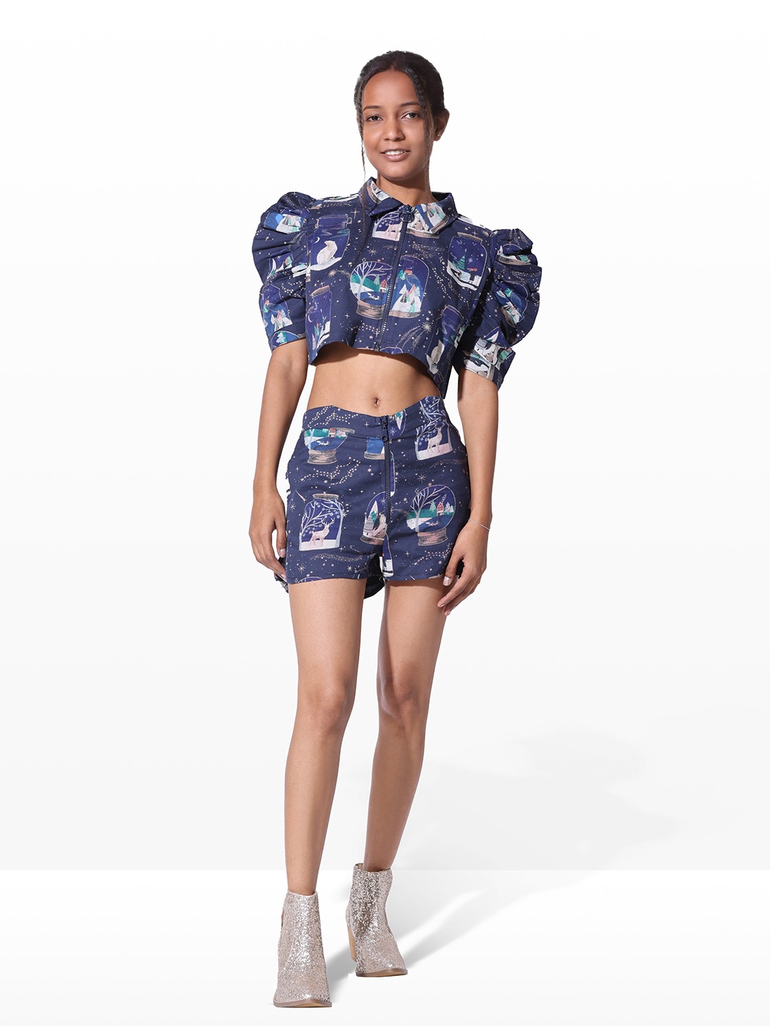 

AMPED Girls Conversational Printed Shirt Collar Pure Cotton Crop Top With Shorts, Blue