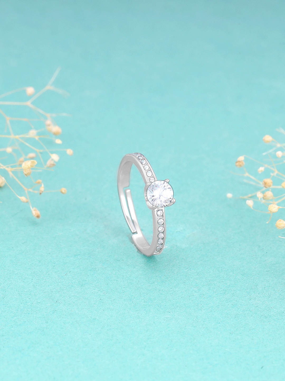 

GIVA 92.5 Sterling Silver Rhodium-Plated Zircon-Studded Serene Shine Solitaire Finger Ring