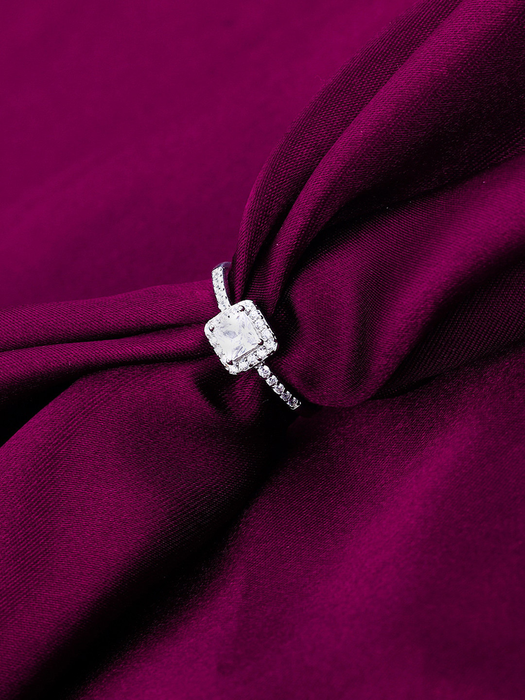 

GIVA 925 Sterling Silver Rhodium-plated Zircon-studded Adjustable Finger Ring