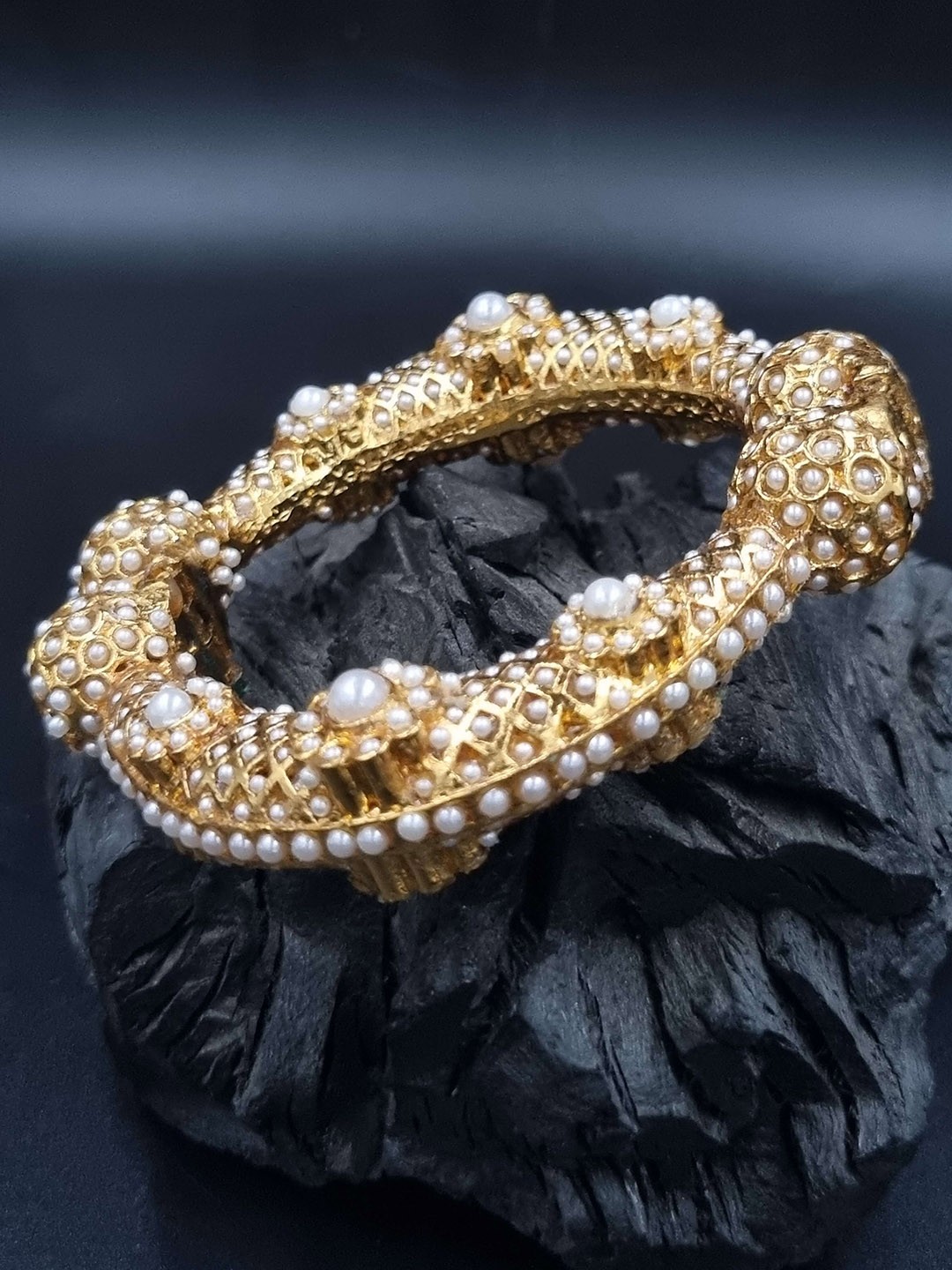 

Anouk White Gold Plated Pearl Studded Ethnic Rajasthani Bangles