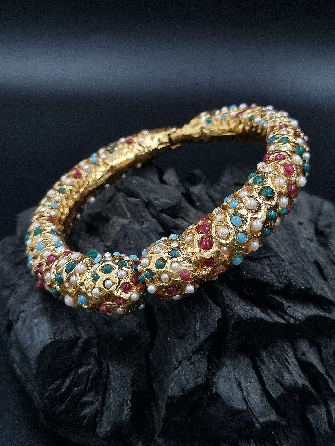 

Anouk Gold-Plated Pearl Beaded Kundan-Studded Bangle