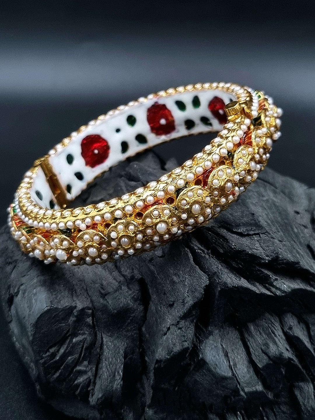 

Anouk Gold-Plated Rajasthani Pearl Beaded Bangle