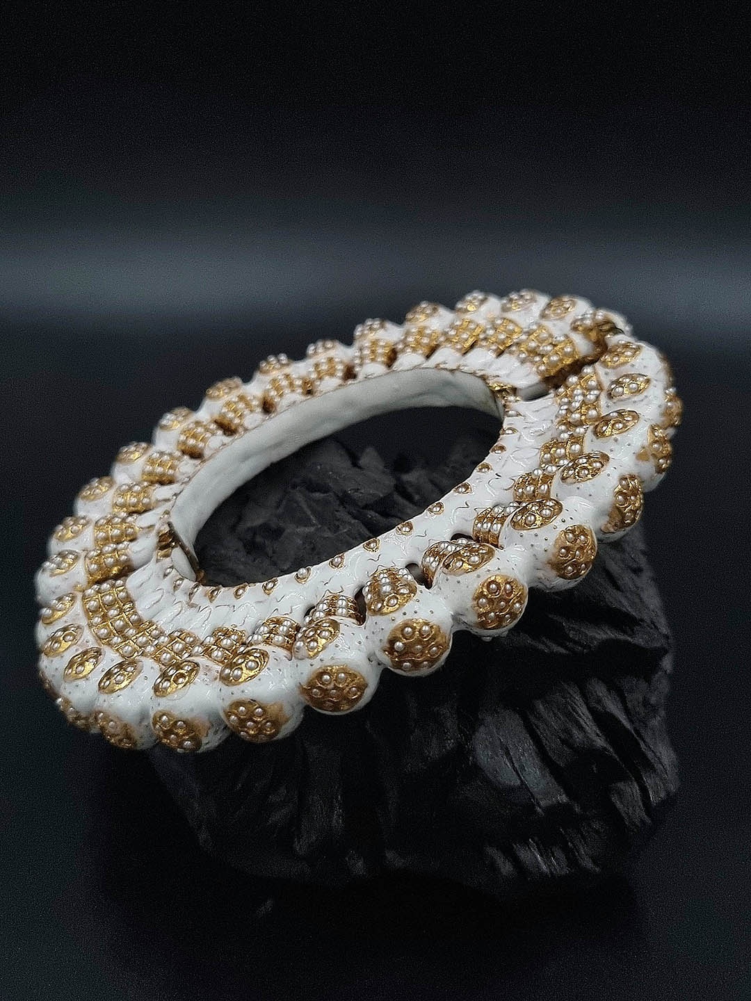 

Anouk Gold-Plated Pearl Beaded Bangle