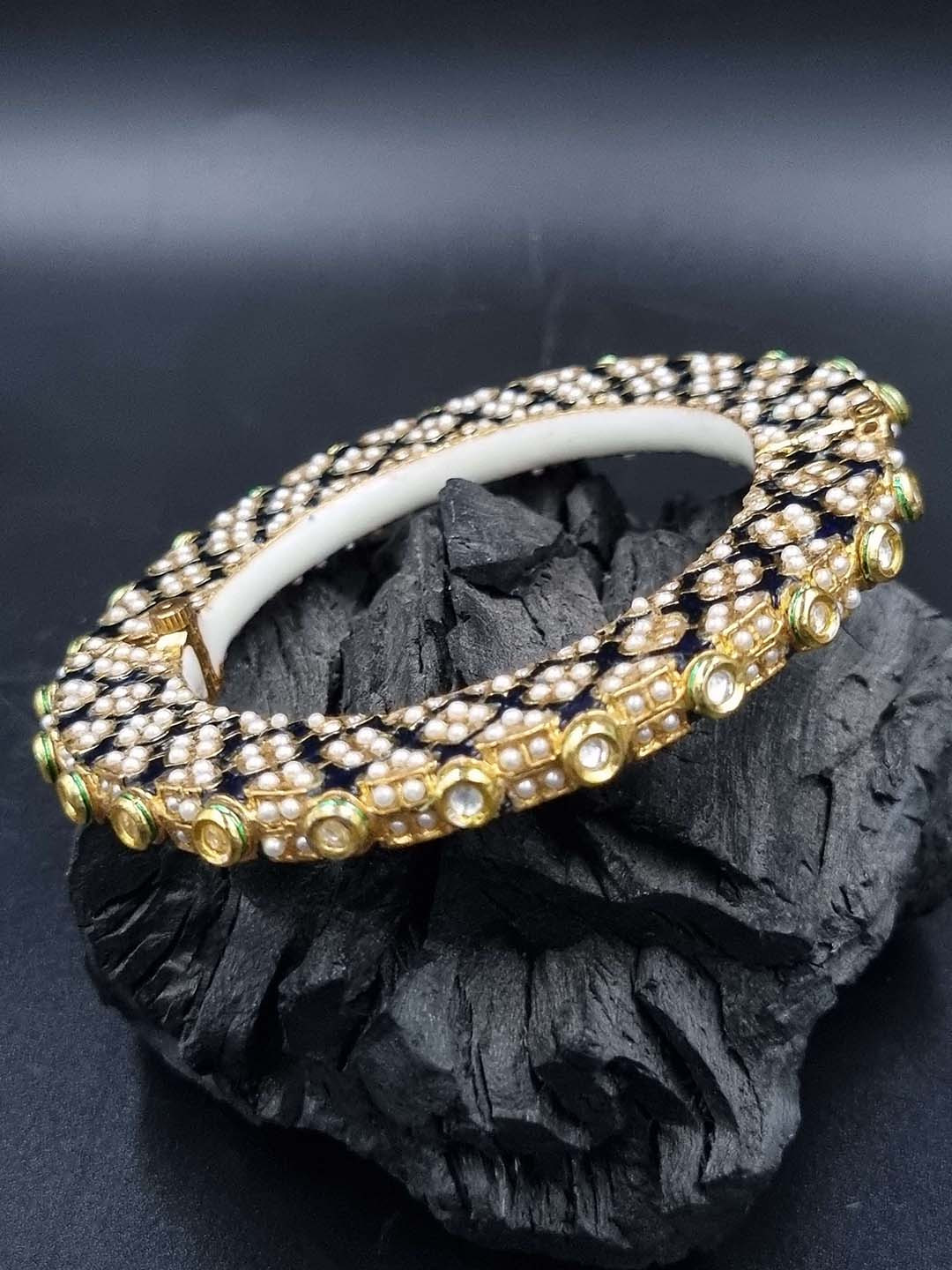 

Anouk Gold-Plated Pearl Beaded Bangle
