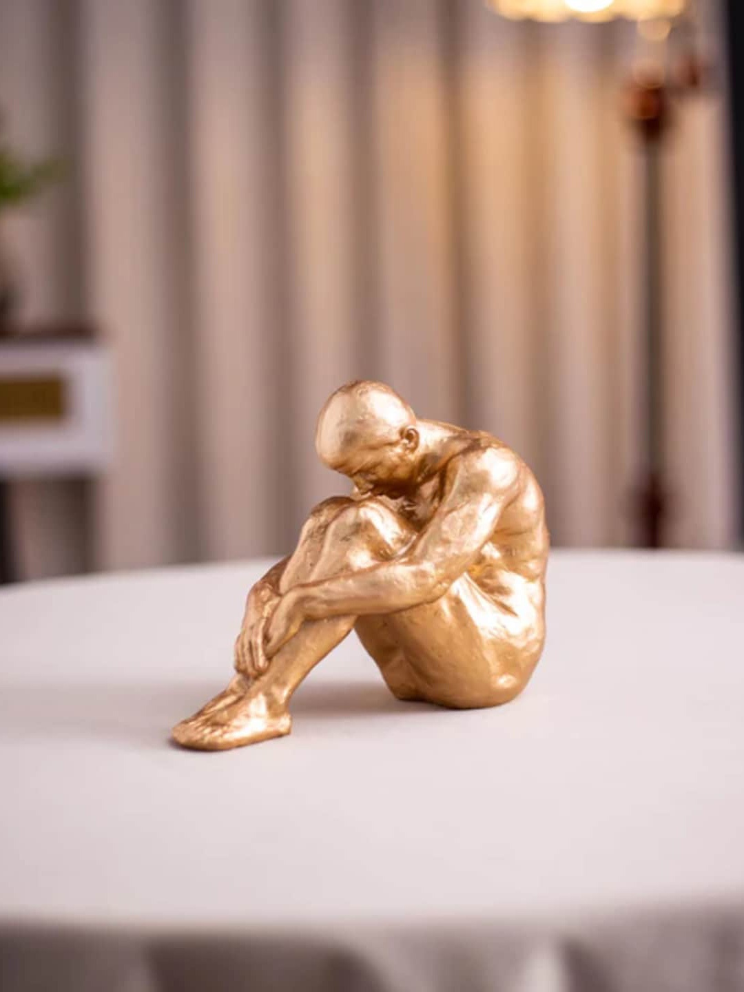 

THEDECORKART Bronze Artistry Setting Man Figurine Showpiece
