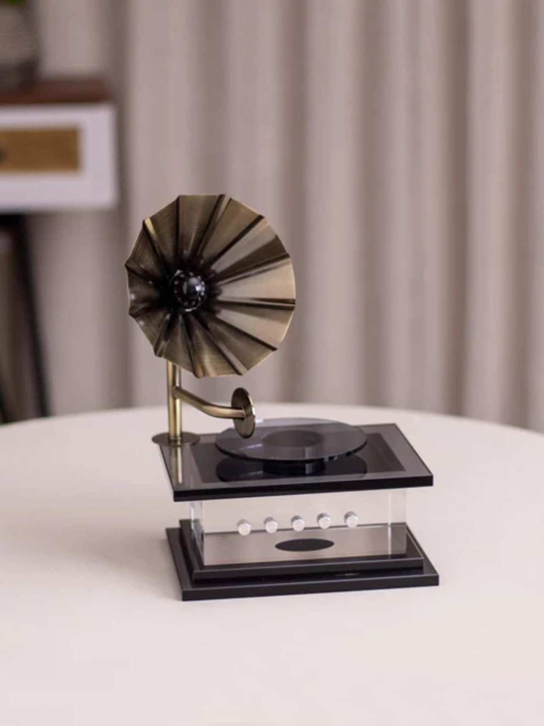 

THEDECORKART Grey Retro Phonograph Glass Curio Showpiece