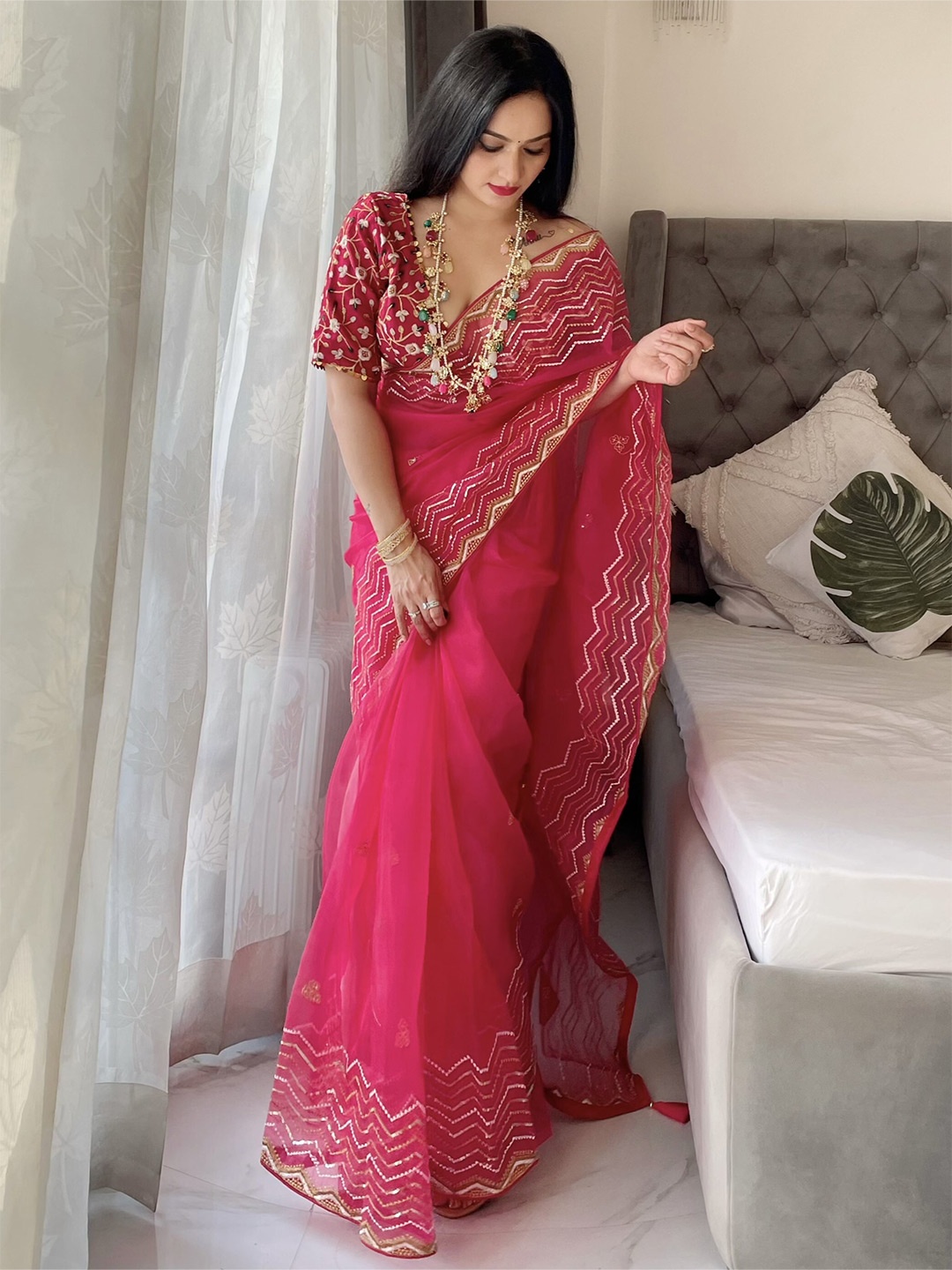 

Anouk Embellished Organza Saree, Pink