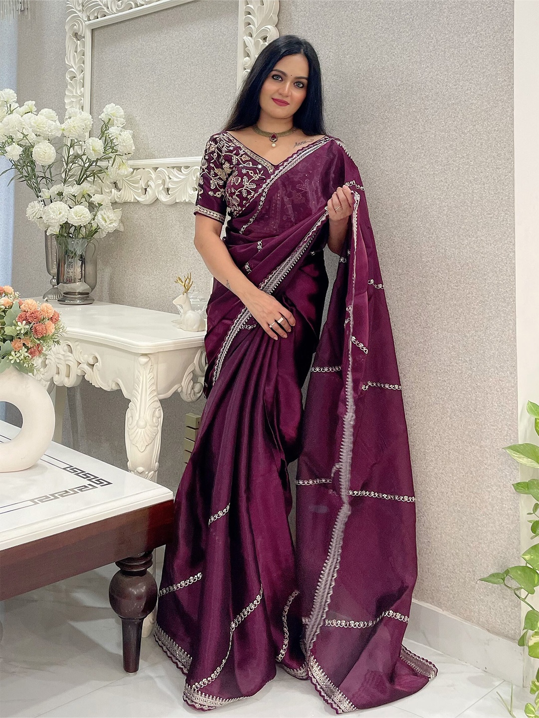 

Anouk Floral Embroidered Organza Saree, Burgundy