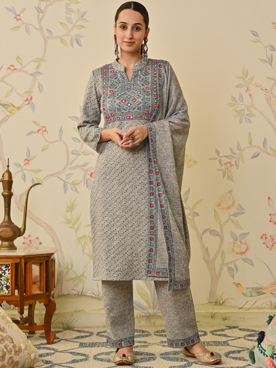 

Rustorange Ethnic Motifs Printed Mirror Work Kurta & Trouser With Dupatta, Off white