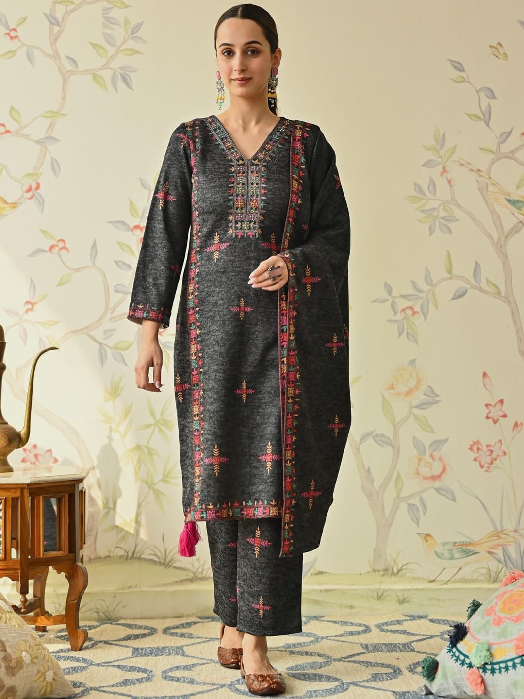 

Rustorange Floral Printed Beads & Stones Kurta With Trouser & Dupatta, Black