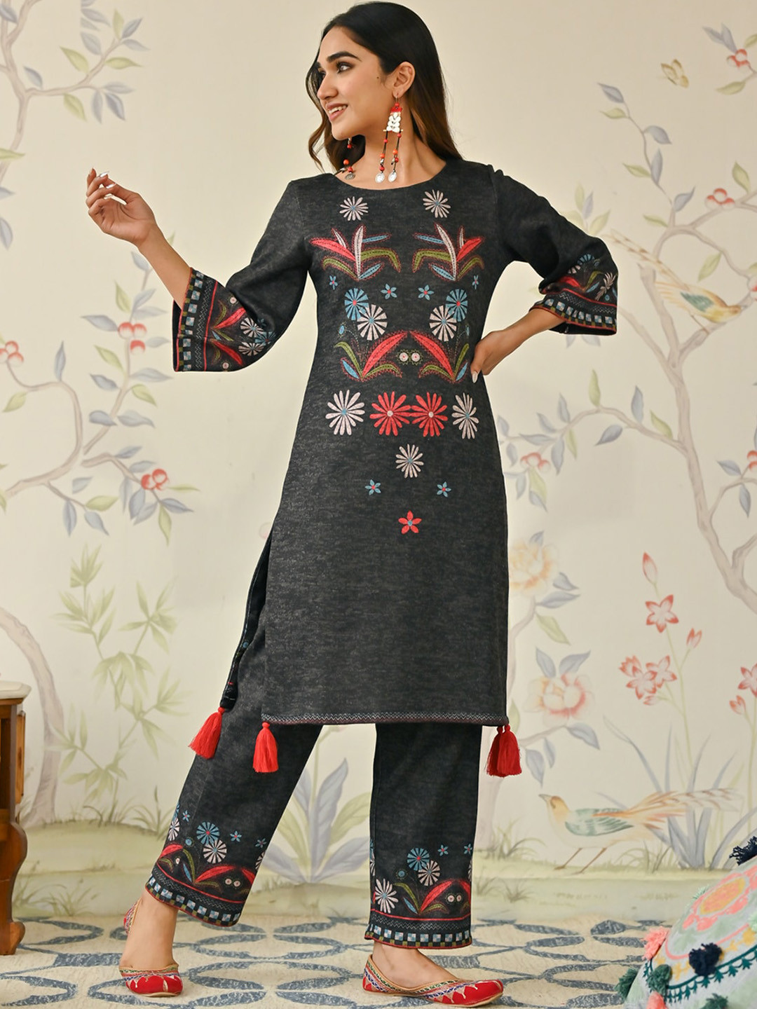 

Rustorange Floral Printed Kurta With Salwar, Black