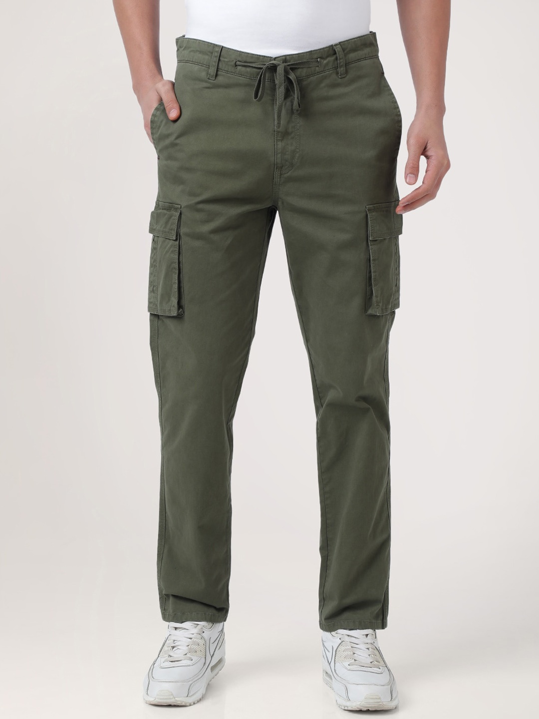 

The Roadster Lifestyle Co. Men Mid-Rise Cotton Lycra Cargo Trousers, Olive