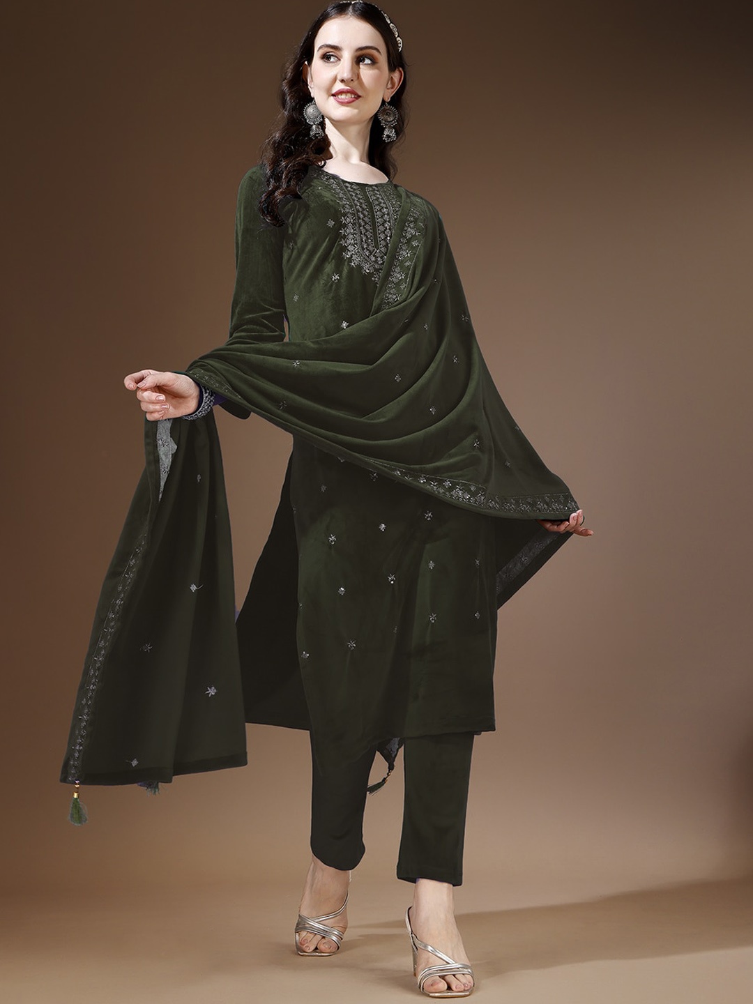 

Ziva Fashion Floral Embroidered Sequinned Velvet Kurta With Trousers & Dupatta, Olive