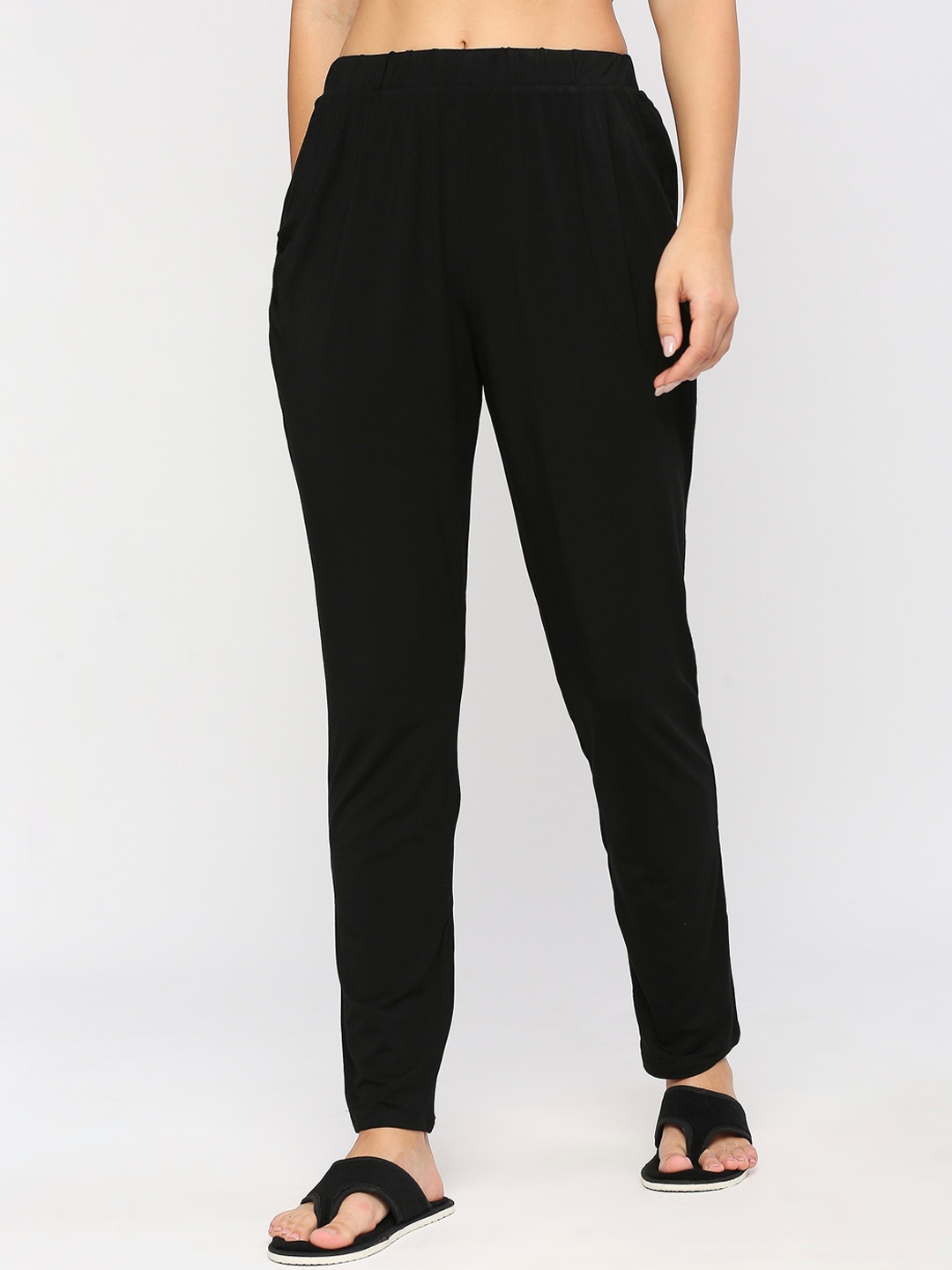 

LAASA SPORTS Cotton Relaxed Fit Mid Rise Straight Lounge Pant, Black