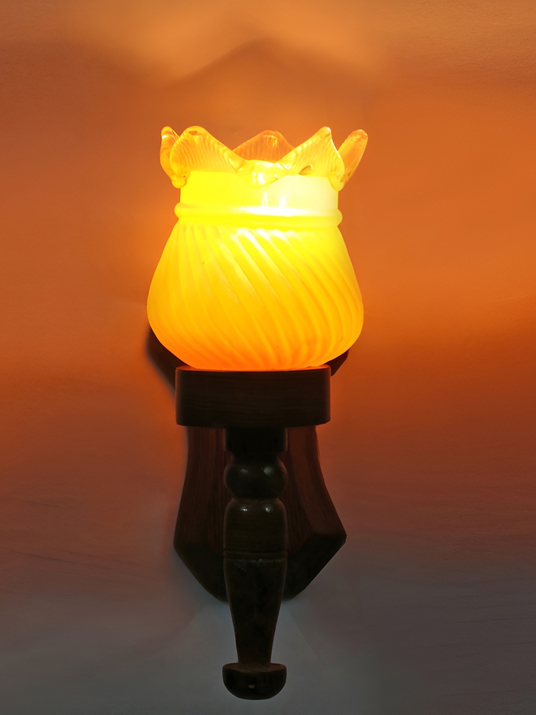 

Afast Yellow & Brown Textured Cylinder Shaped Glass Contemporary Wall Lamp
