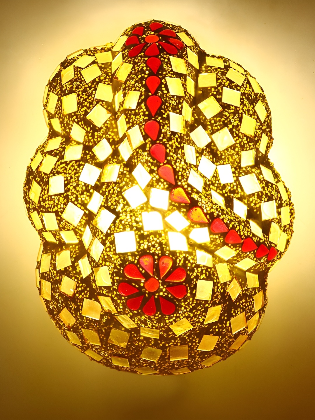 

Afast Beige & Red Textured Glass Contemporary Wall Lamp