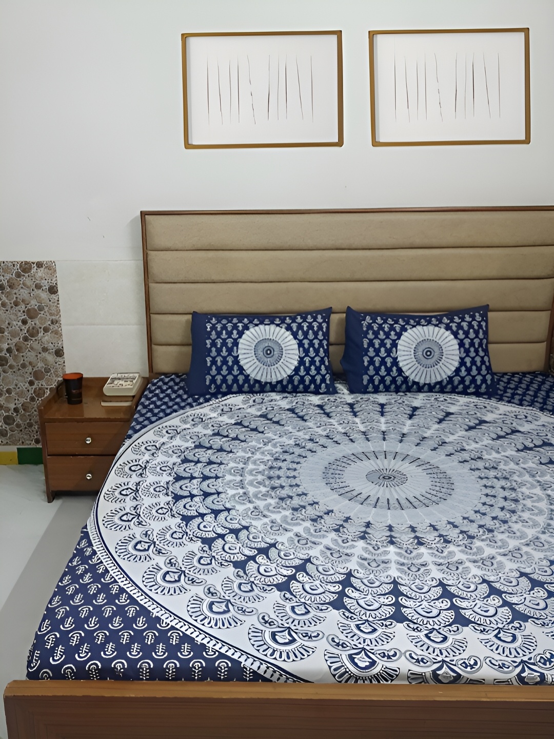 

THE CONVERSION Blue & White Floral 120 TC Queen Bedsheet with 2 Pillow Covers