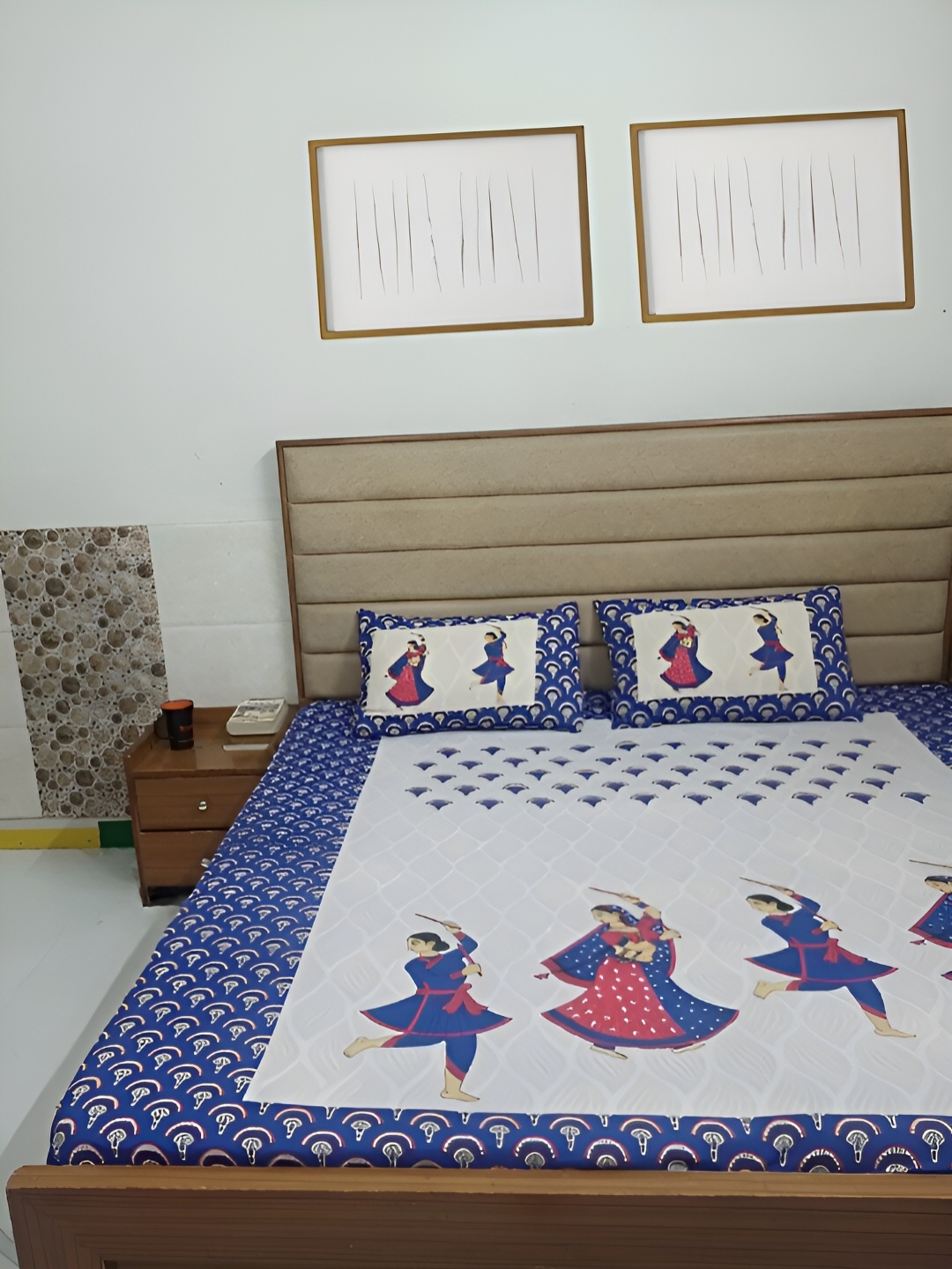

THE CONVERSION Blue Ethnic Motifs Cotton 120 TC Queen Bedsheet with 2 Pillow Covers