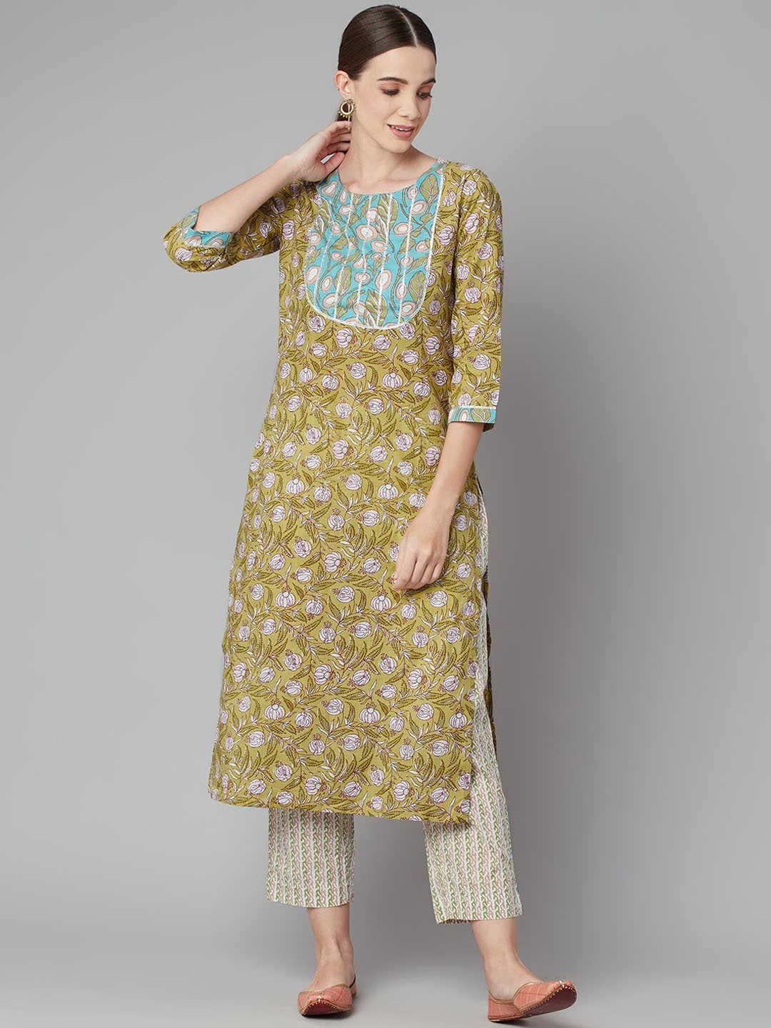 

KALINI Floral Printed Gotta Patti Pure Cotton Kurta With Trousers, Green