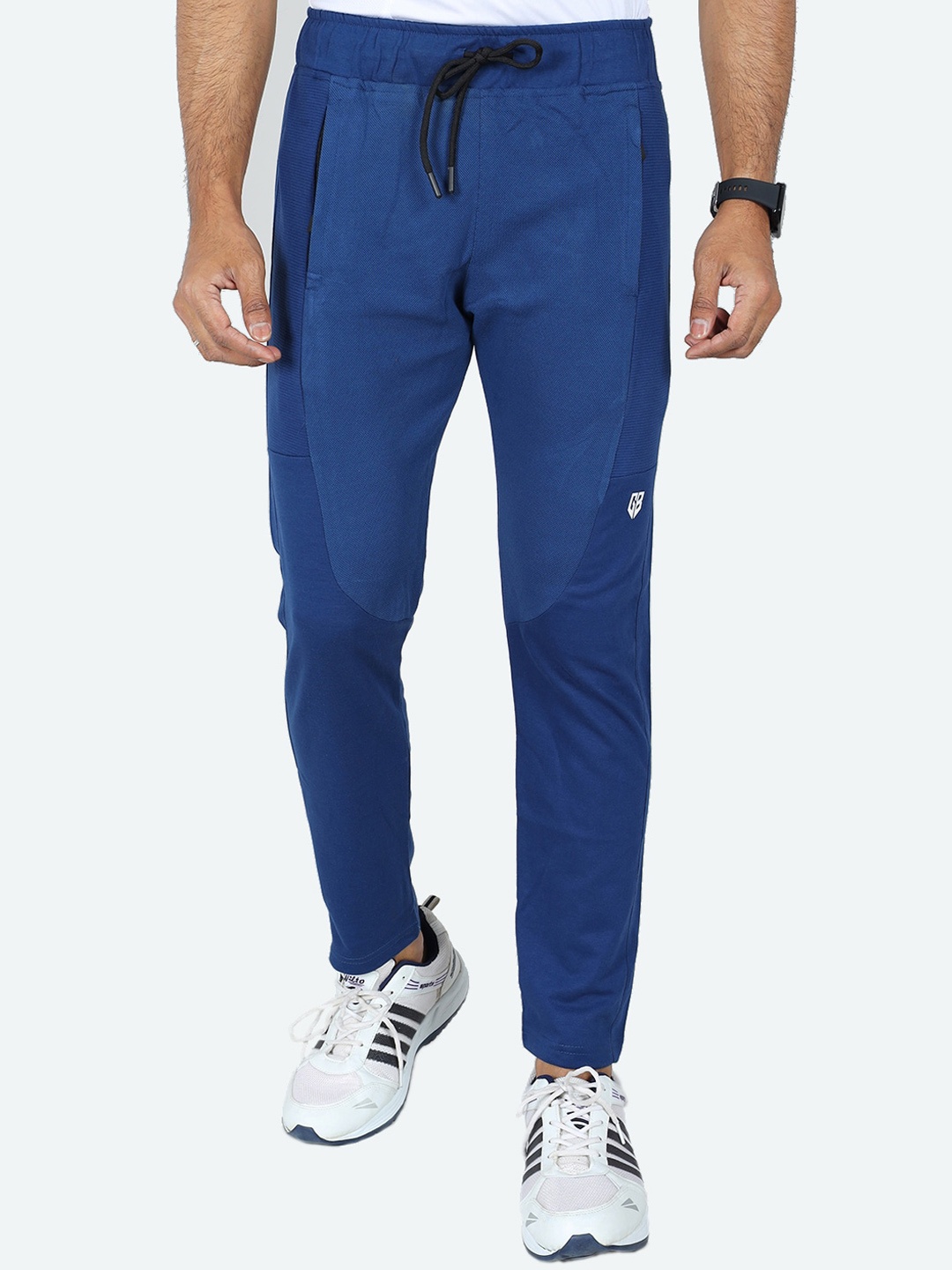 

GAME BEGINS Men Relaxed Fit Mid-Rise Cotton Track Pant, Blue