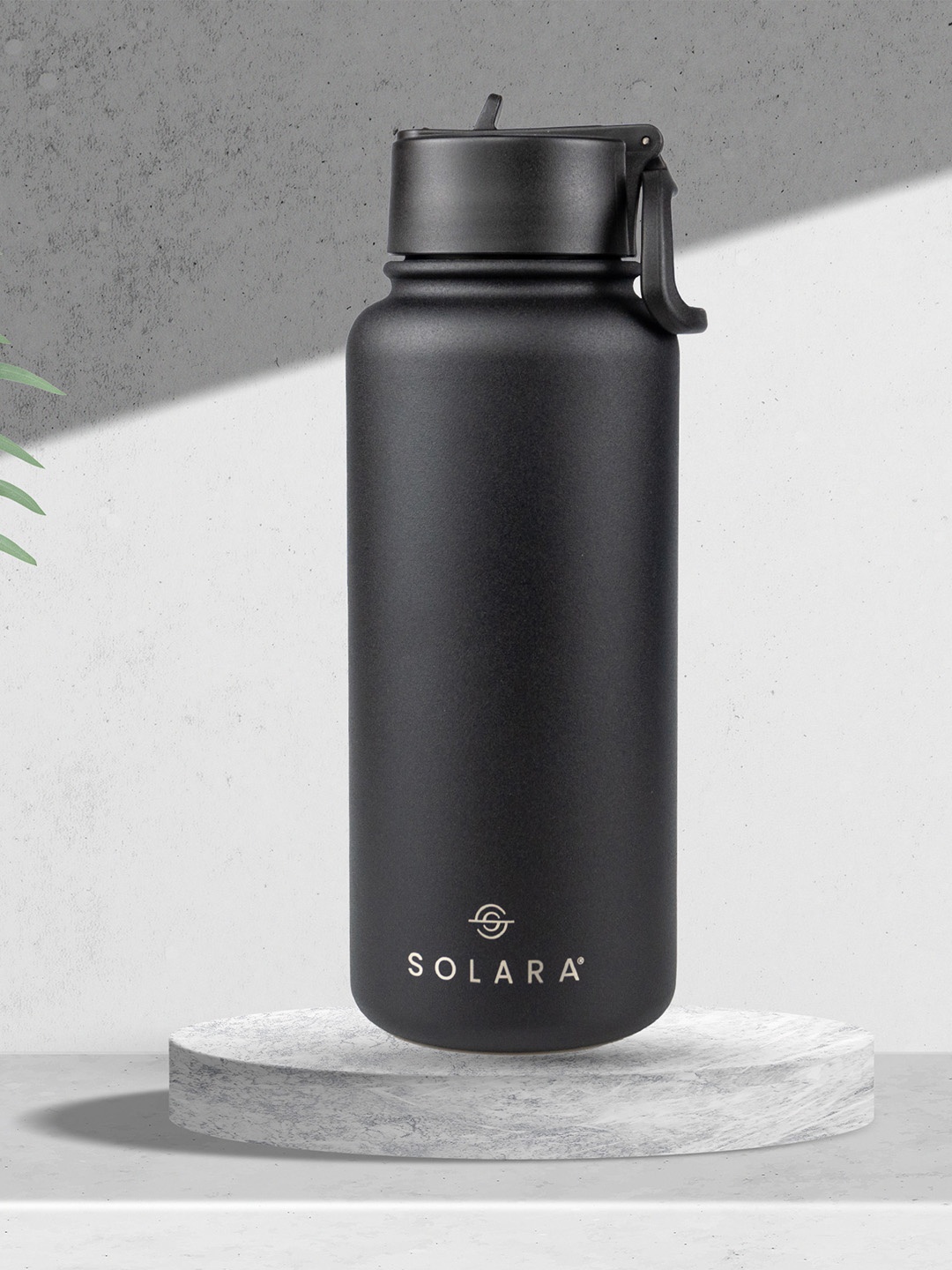 

Solara Black Knight Stainless Steel Vacuum Insulated Water Bottle 1L
