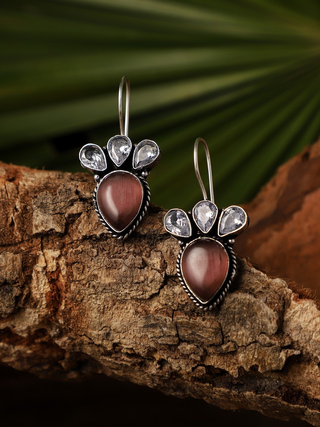 

VENI Oxidised Silver Plated Stone Studded Drop Earrings