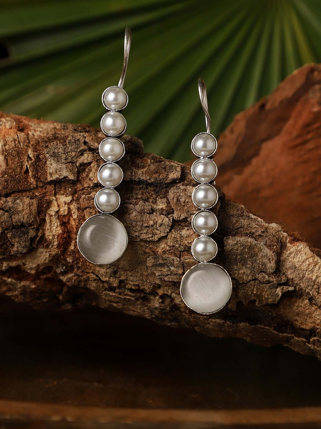 

VENI Silver-Plated Contemporary Beaded Oxidised Drop Earrings