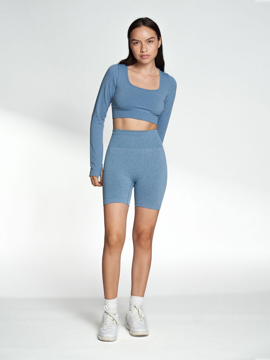 

Koovs Square Neck Long Sleeves Fitted Sports Crop Top, Blue