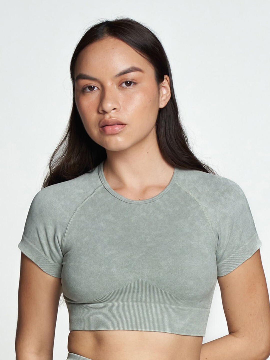 

Koovs Self Design Raglan Sleeves Fitted Crop Top, Green