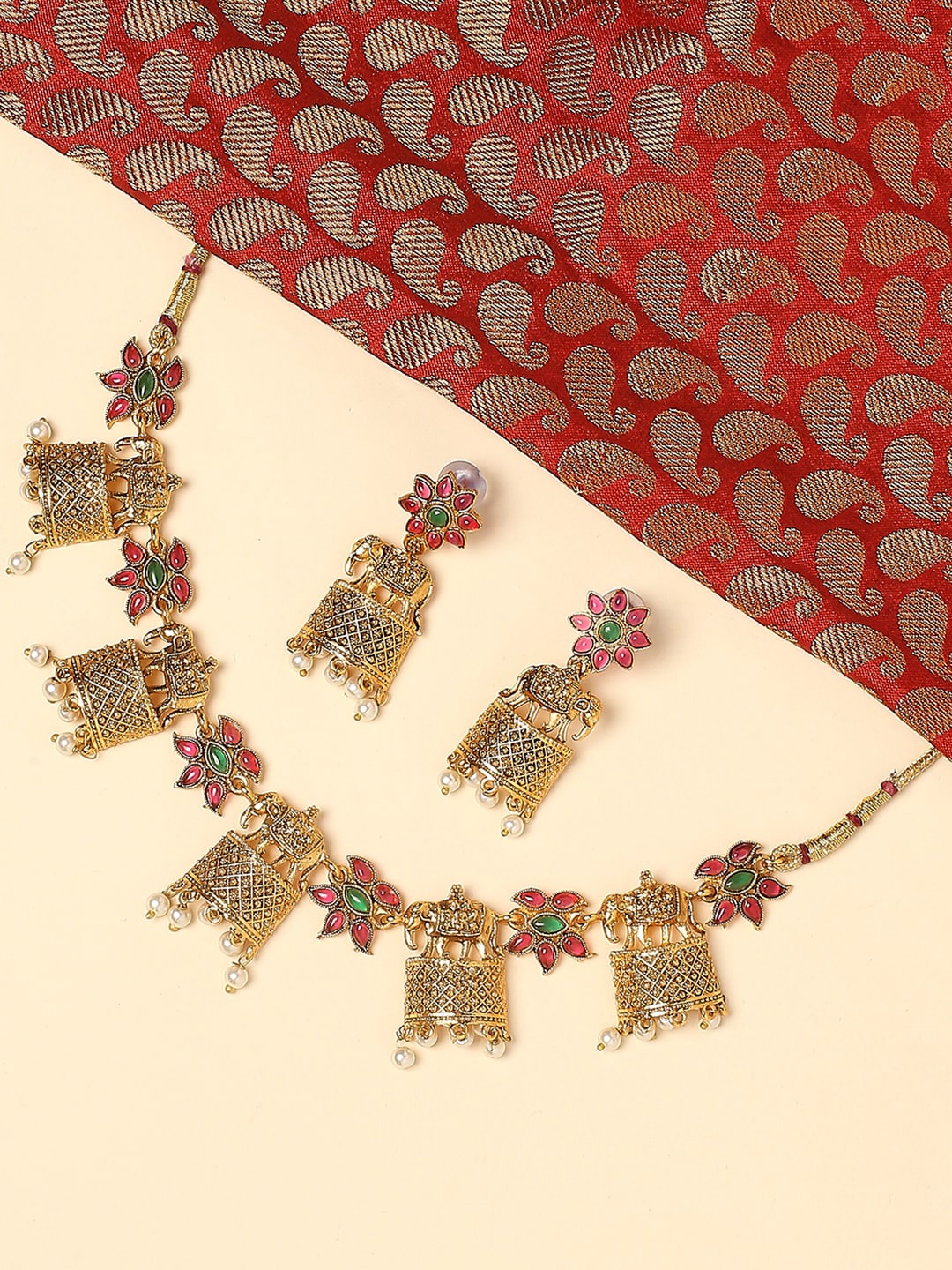 

OOMPH kundan Studded & Pearls Beaded Jewellery Set, Gold