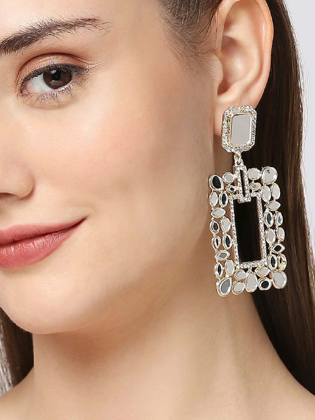 

OOMPH Gold-Plated Kundan Studded Contemporary Drop Earrings