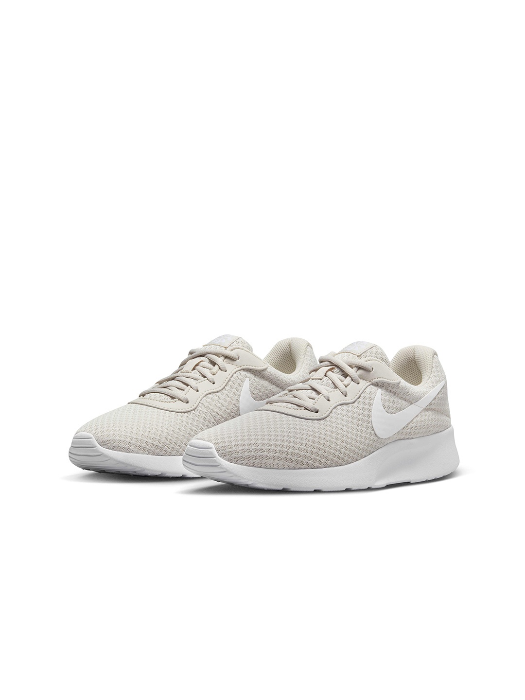 

Nike Women Tanjun Running Shoes, Off white