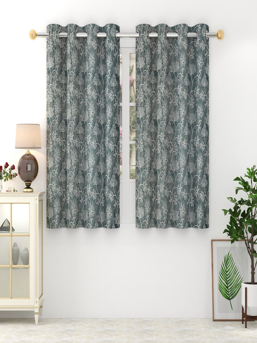 

Aura Grey & White 2 Pieces Printed Window Curtain