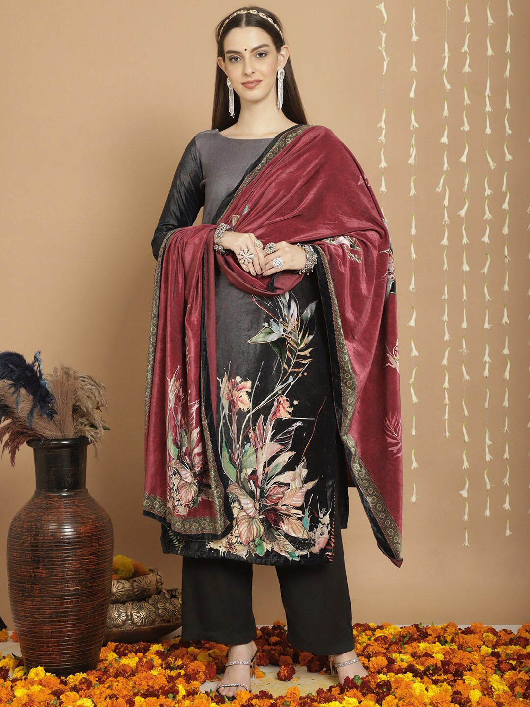 

Stylee LIFESTYLE Floral Printed Velvet Unstitched Dress Material, Black
